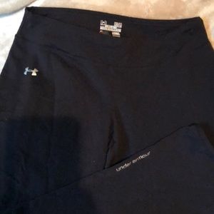 Under Armour black yoga pants